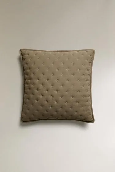 PADDED DOTTED CUSHION COVER FOR QUILTS