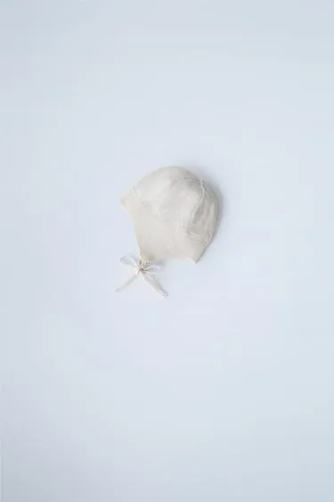 COTTON AND SILK BONNET