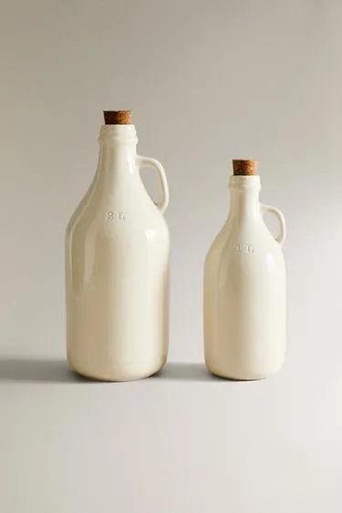 REFILLABLE CERAMIC BOTTLE