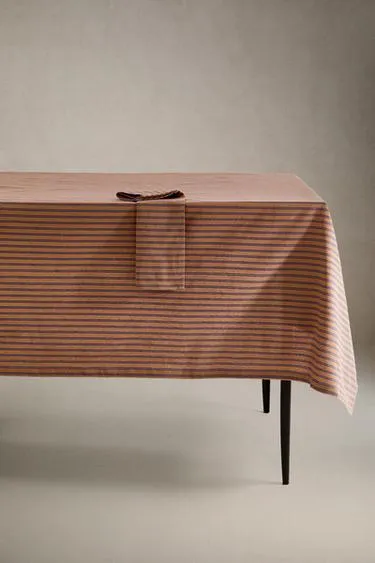 STRIPED SEERSUCKER TABLECLOTH