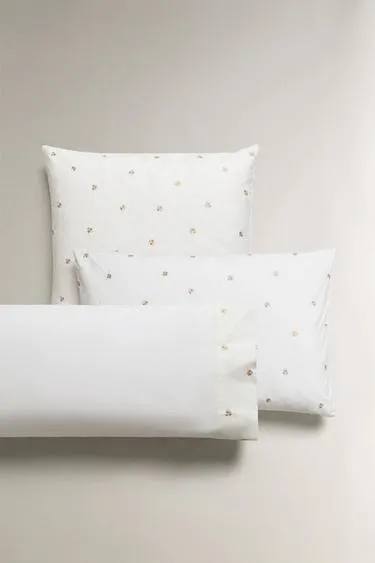 CLOVER PILLOWCASE