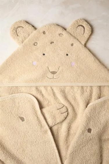 CHILDREN S CHEETAH HOODED TOWEL