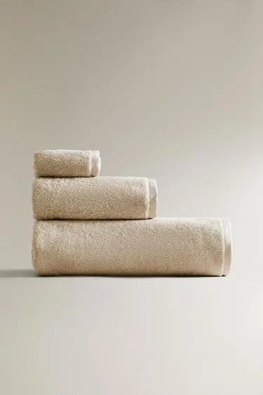 700 GXM   EXTRA SOFT COTTON BATH TOWEL