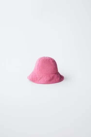 TEXTURED HAT