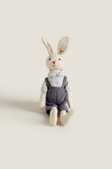 Мягкая игрушка-кролик в комбинезоне