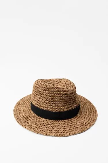 Шляпа с контрастной лентой