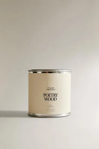 230 г ароматической свечи POETRY WOOD