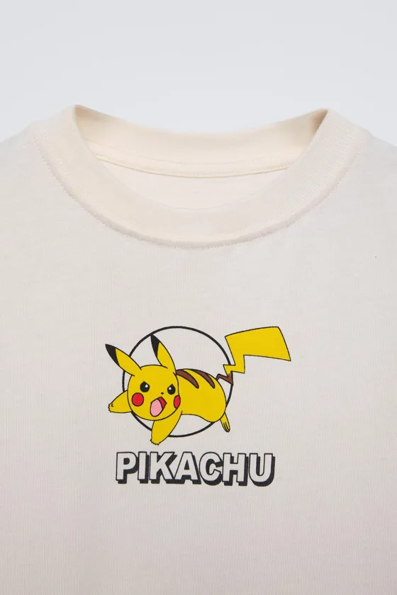 ФУТБОЛКА С ПРИНТОМ PIKACHU POKÉMON™