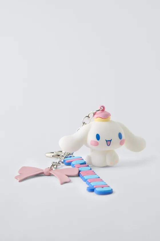 БРЕЛОК С ПОДВЕСКАМИ ДЛЯ КЛЮЧЕЙ CINNAMOROLL © SANRIO