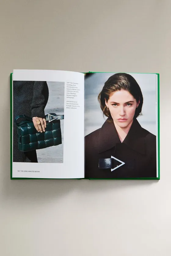 маленькая книжечка от bottega veneta book