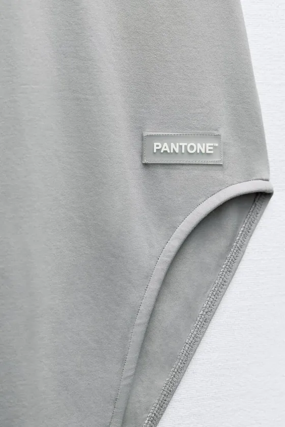 БОДИ НА БРЕТЕЛЬКАХ ИЗ ПОЛИАМИДА PANTONE™