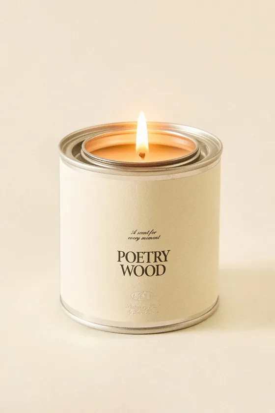 230 г ароматической свечи poetry wood